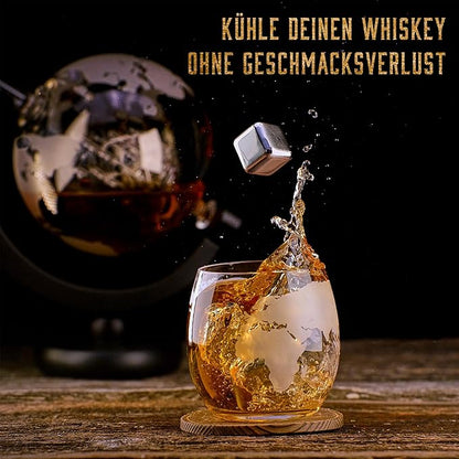 WHISISKEY Whisky Karaffe Set - Whiskey Geschenkset - Geschenke für Männer - Männergeschenke Geschenk - Geburtstagsgeschenk Mann - Globus Dekanter 900ML, Geschenkbox, 2 Whisky Gläser, 4 Whisky Steine