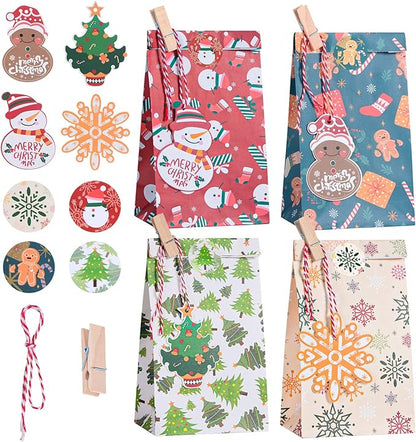 Gintan Papiertüten Kleine Geschenktüten Weihnachten 24 Pcs-4 Stile 6 Stücks, Kommt mit 24 kleinen Weihnachtskarten und 24 kleinen Clips weihnachtsgeschenktüte for Christmas Advent Calendar