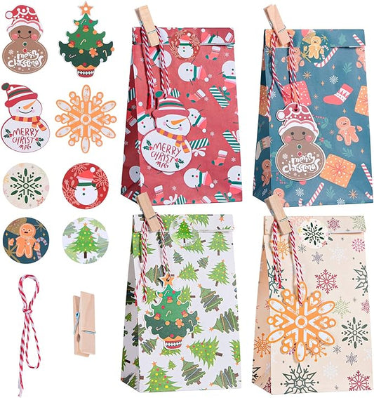 Gintan Papiertüten Kleine Geschenktüten Weihnachten 24 Pcs-4 Stile 6 Stücks, Kommt mit 24 kleinen Weihnachtskarten und 24 kleinen Clips weihnachtsgeschenktüte for Christmas Advent Calendar