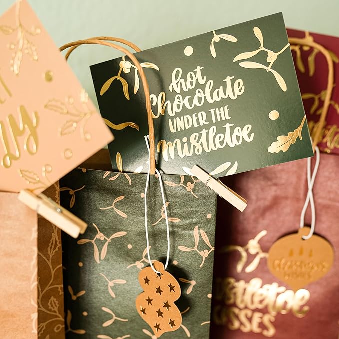 Papierdrachen 6 goldfolierte Geschenktüten zu Weihnachten - Christmas - 22x18x8cm - inkl. 6 Weihnachtskarten und Stanzanhänger - weihnachtliche Geschenkverpackung - Henkeltüten Set 2